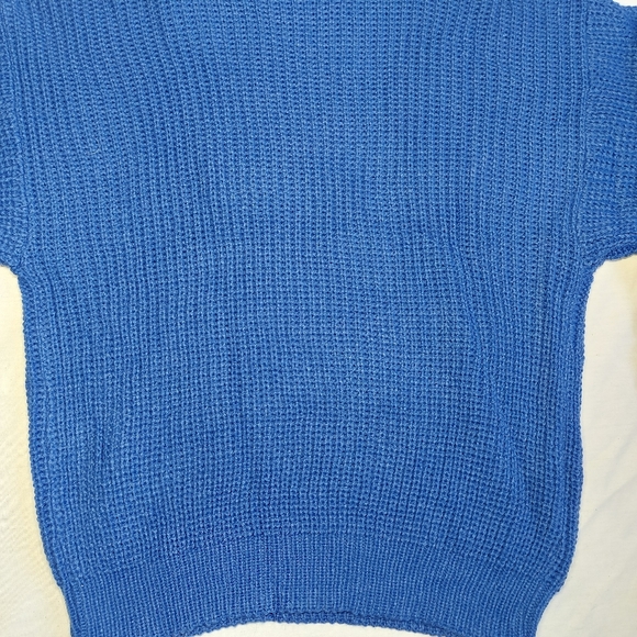 New Logic Blue Crew Neck Knit Sweater with Crest, Large, NWT - Picture 7 of 11